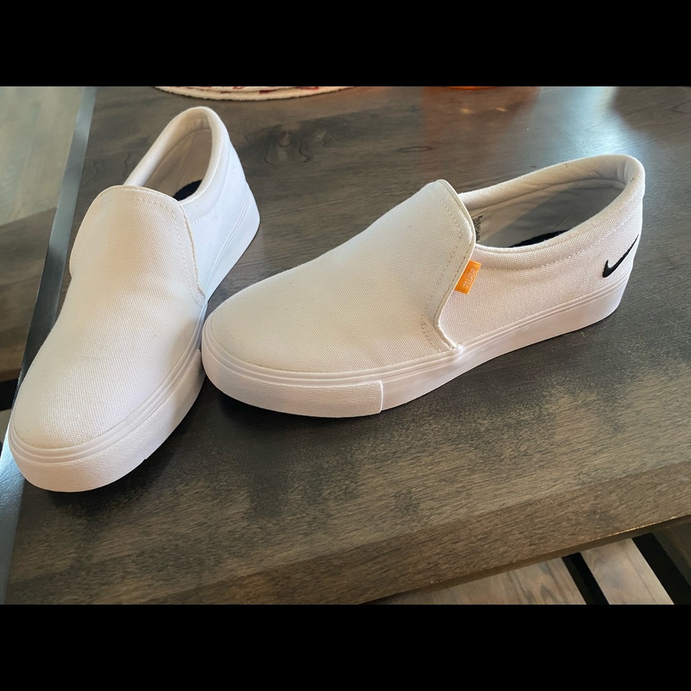 Nike slip on shoes